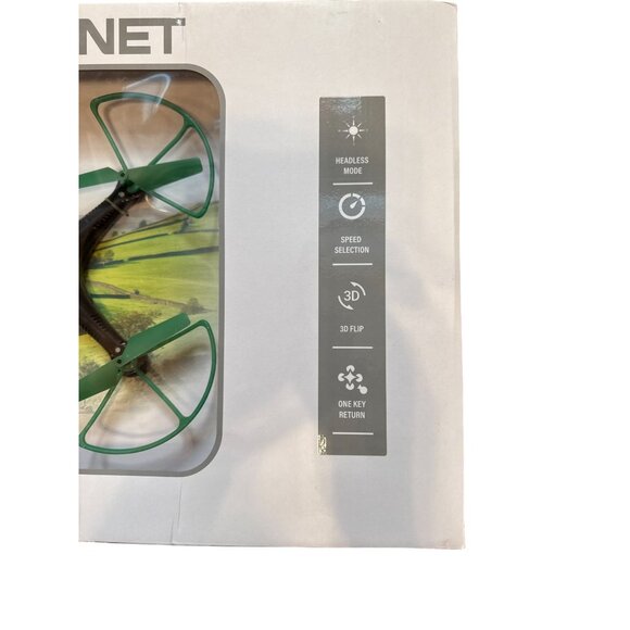 Skyhornet Quadcopter Drone With Controller & Accessories - Picture 2 of 4